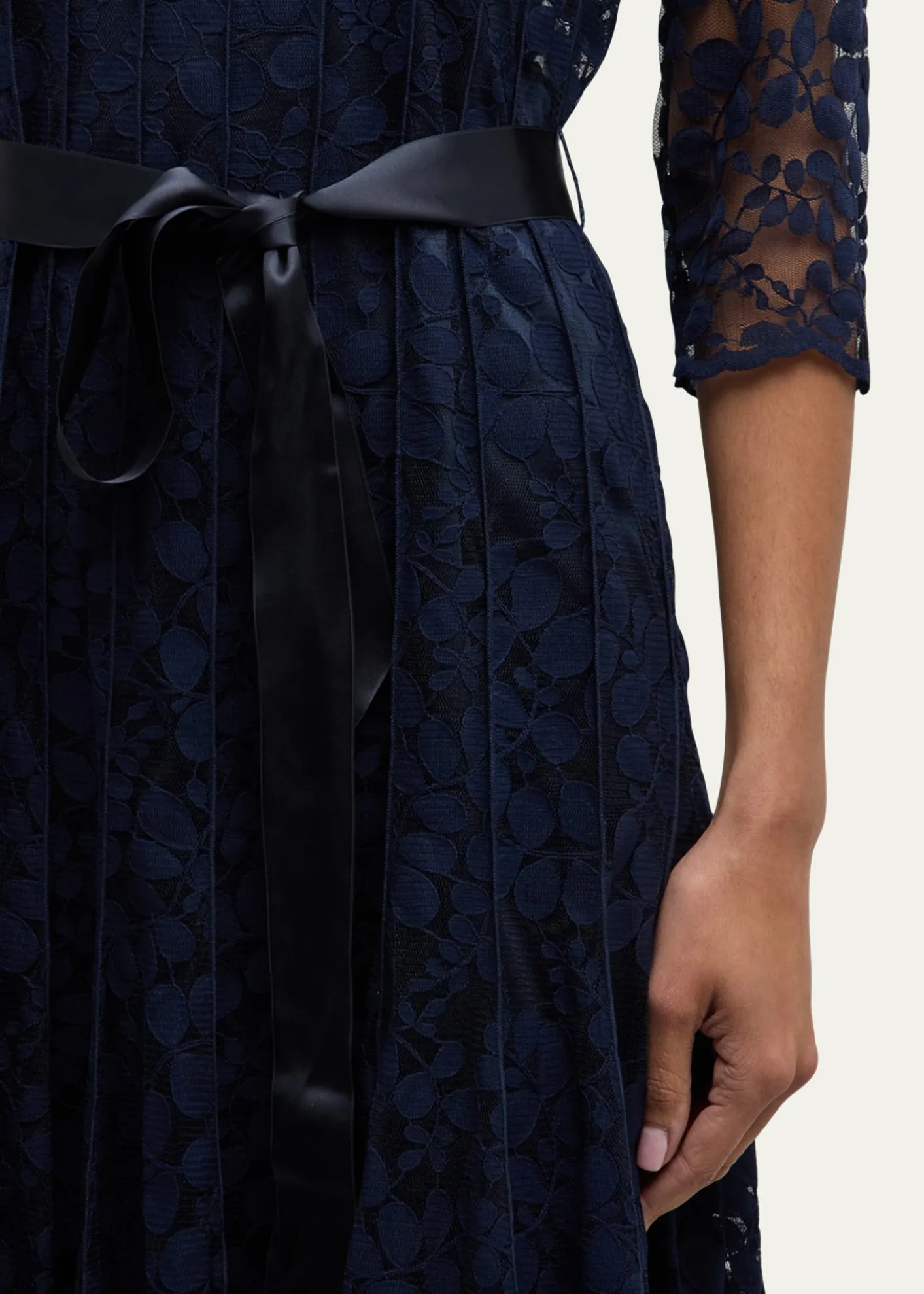 Rickie Freeman for Teri Jon3/4-Sleeve Lace Overlay Cocktail Dress