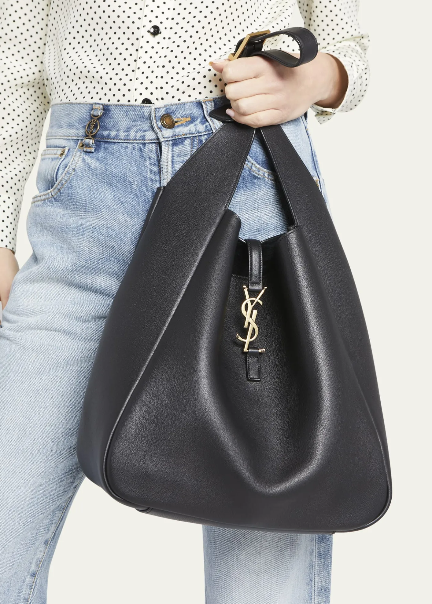 Saint LaurentLe 5 A 7 Large Shoulder Bucket Bag in Smooth Leather