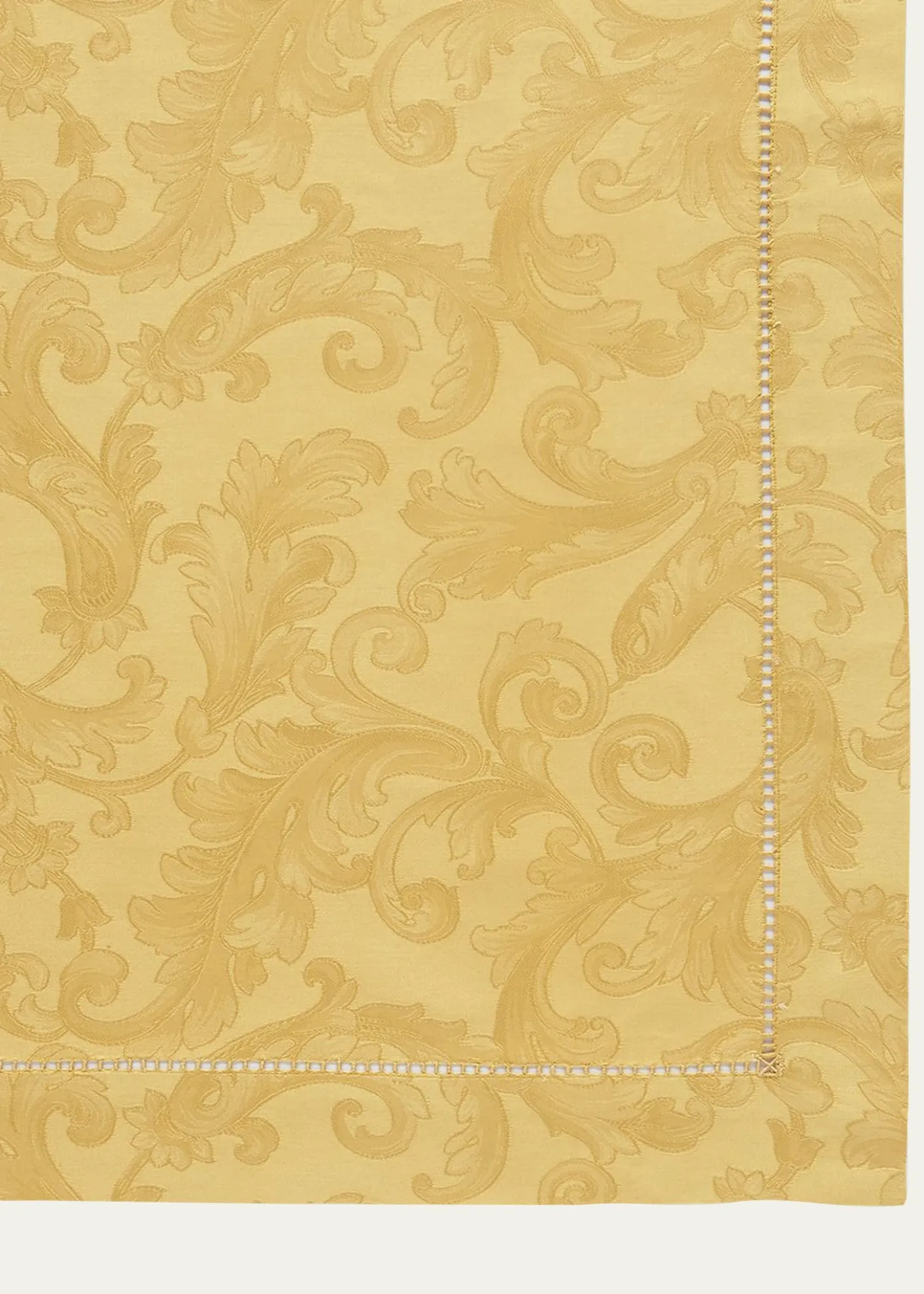 SferraAcanthus Jacquard Tablecloth 70" X 126"