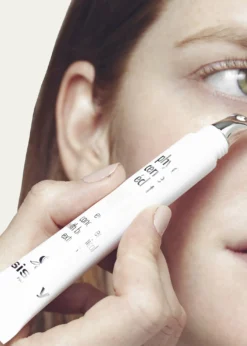 Sisley Paris0.5oz. Phyto-Cernes Eclat Eye Concealer