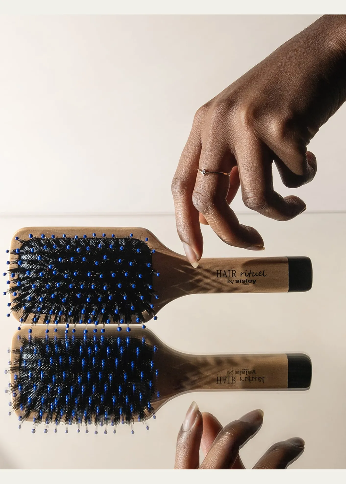 Sisley ParisThe Pocket Brush Radiance Softness