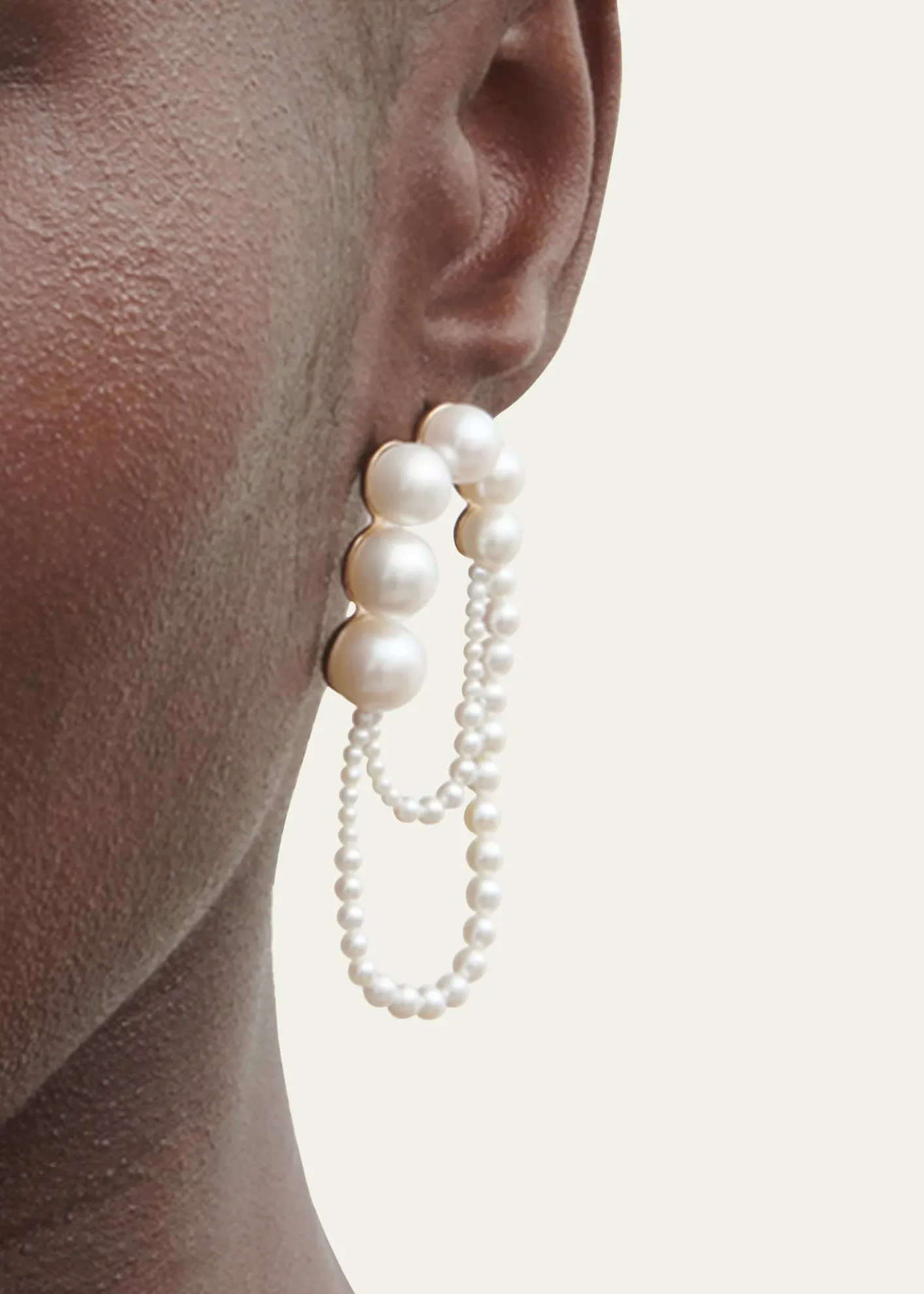 Sophie Bille Brahe14K Yellow Gold Embrasse de Perle Graduating Freshwater Pearl Earring, Single (Left)