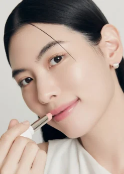 SulwhasooGlowing Lip Balm