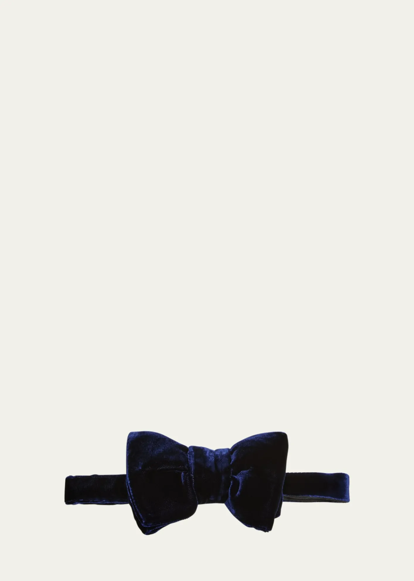 TOM FORDMen's Pre-Tied Velvet Bow Tie