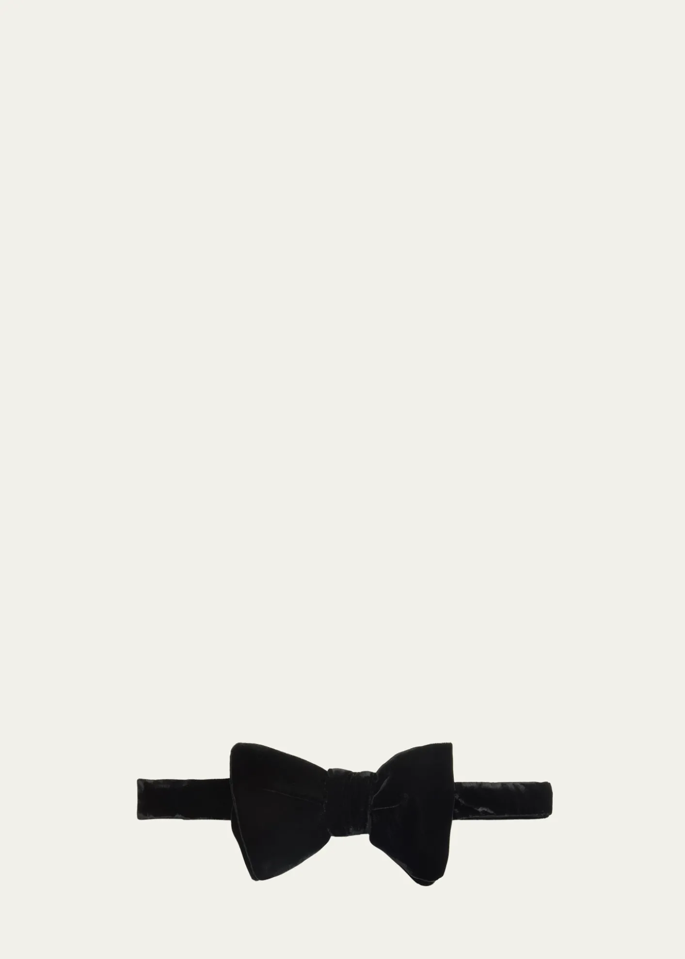 TOM FORDMen's Pre-Tied Velvet Bow Tie