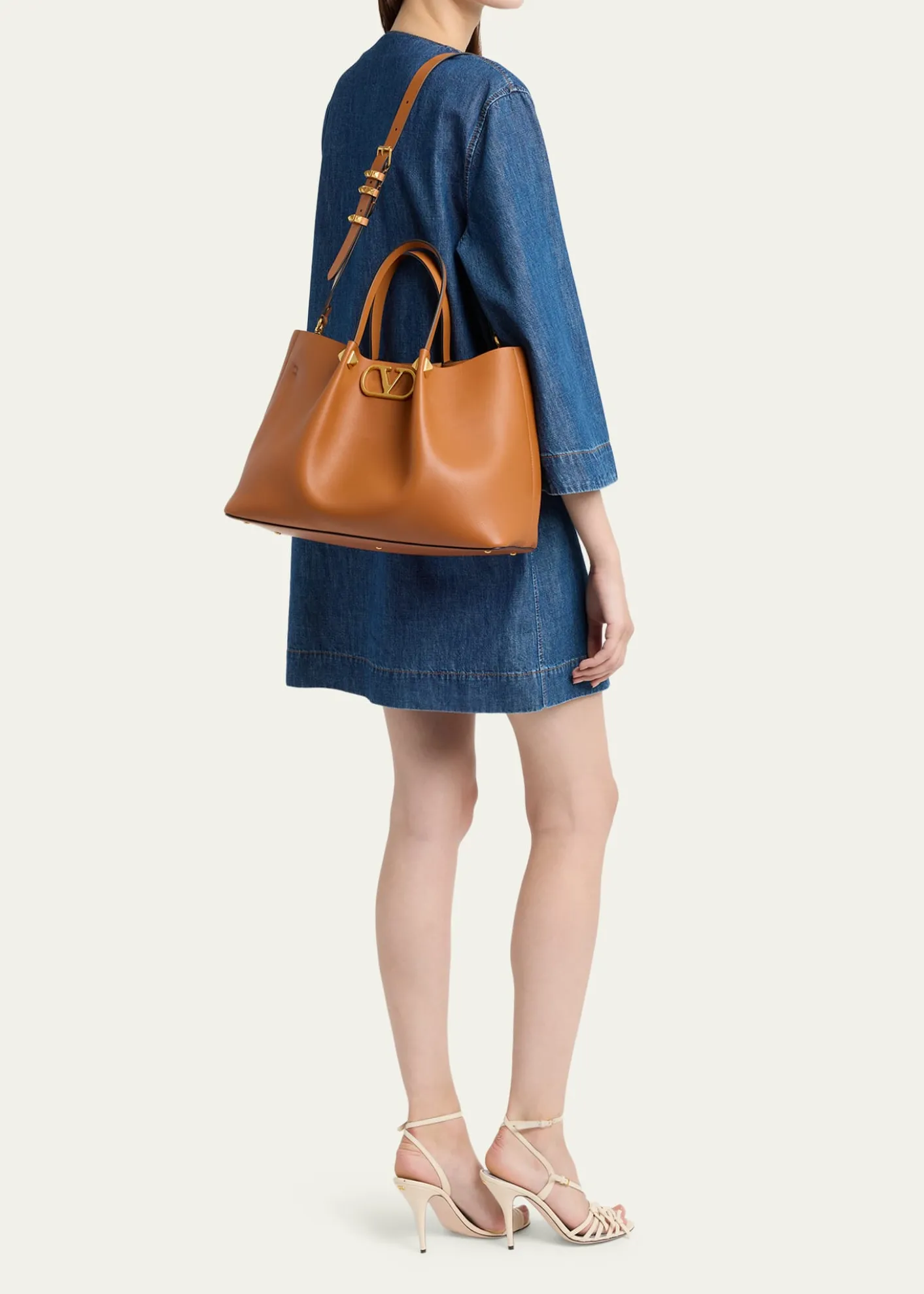 Valentino GaravaniMedium Pleated Rockstud Leather Tote Bag