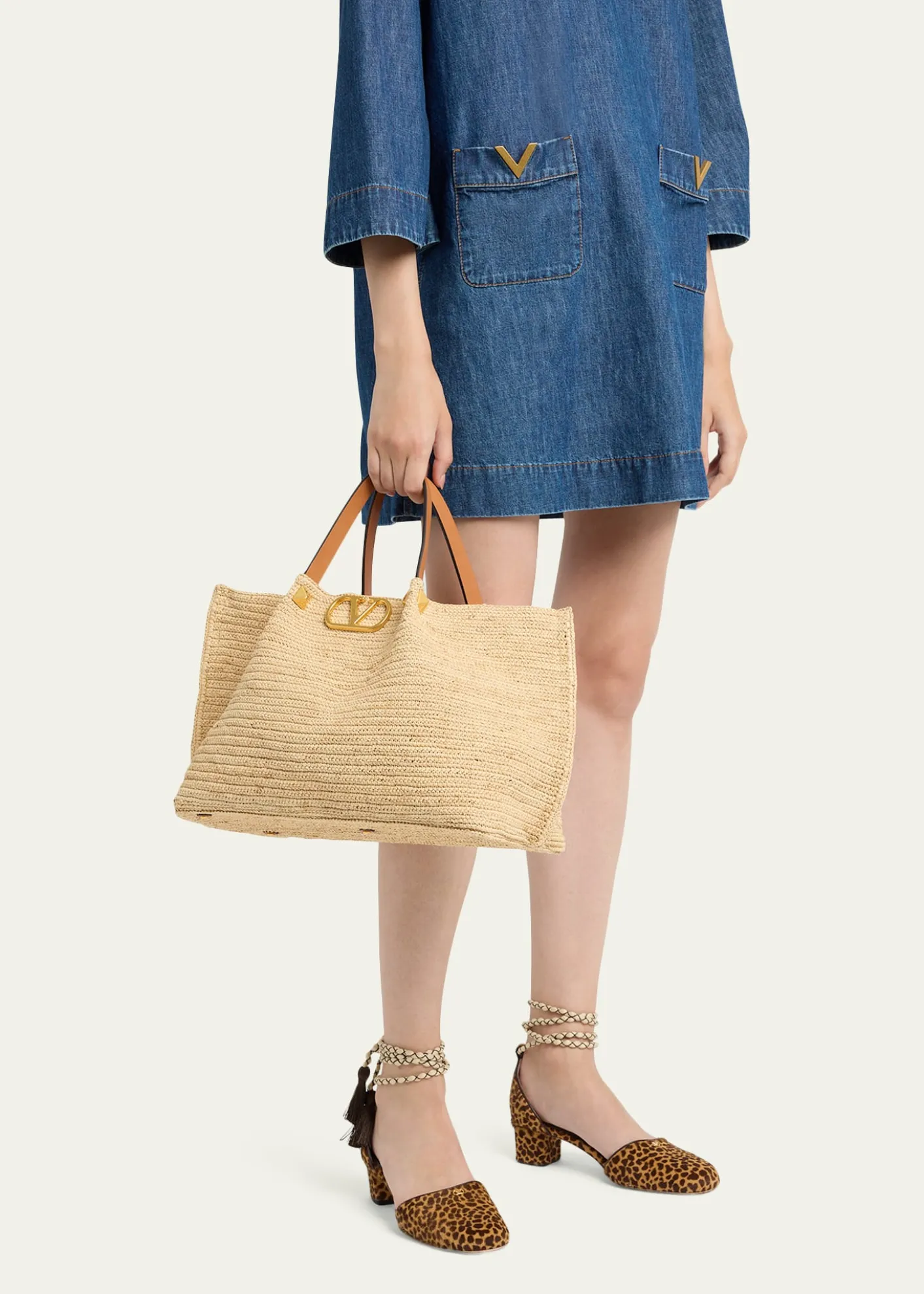 Valentino GaravaniMedium Viscose Raffia Rockstud Tote Bag