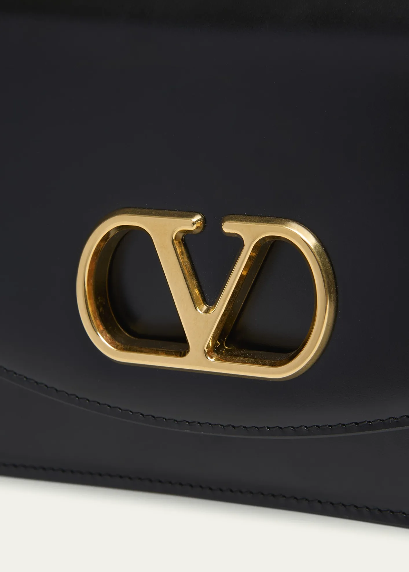Valentino GaravaniMen's Vain VLogo Leather Shoulder Bag