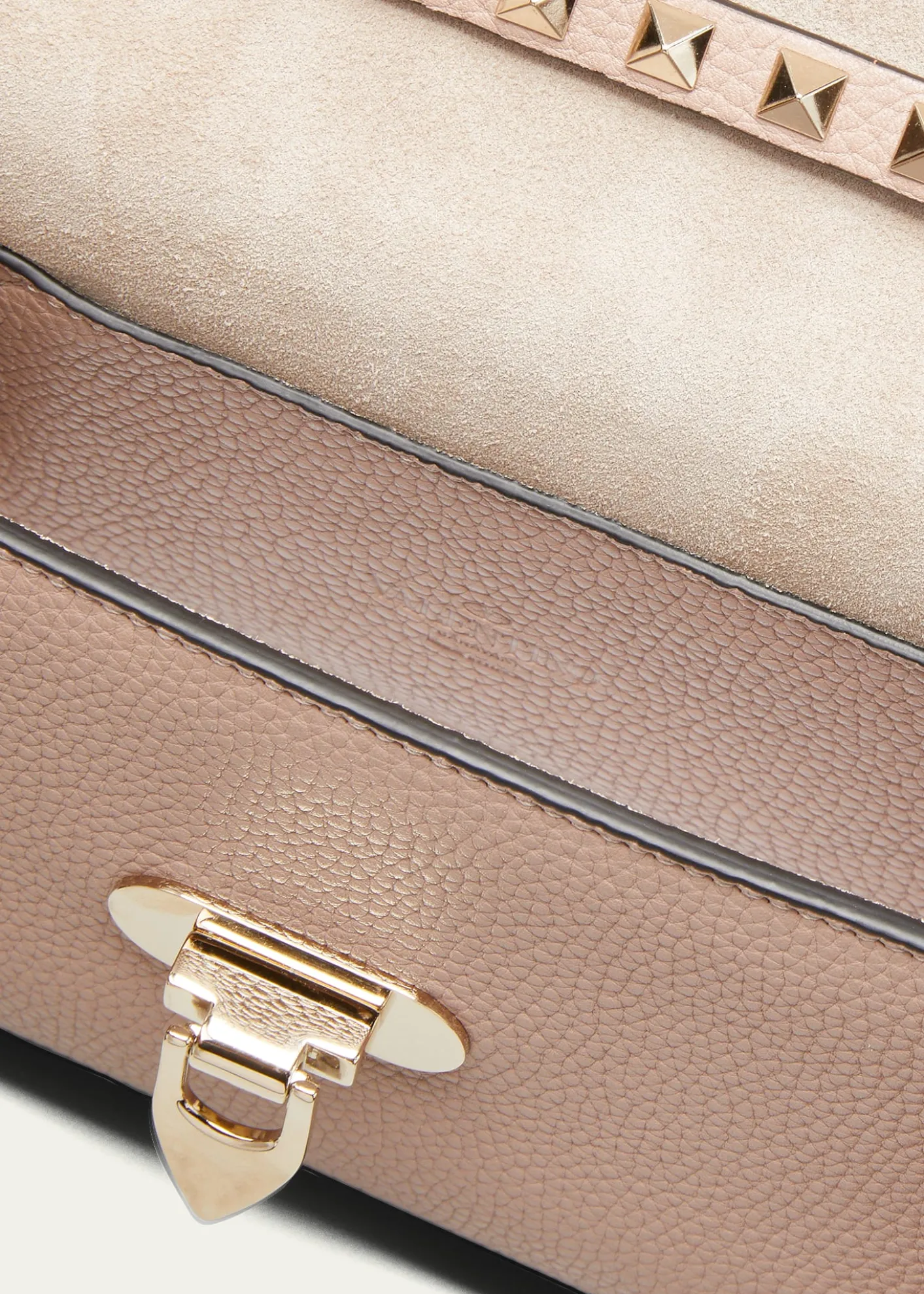 Valentino GaravaniRockstud Medium Shoulder Bag