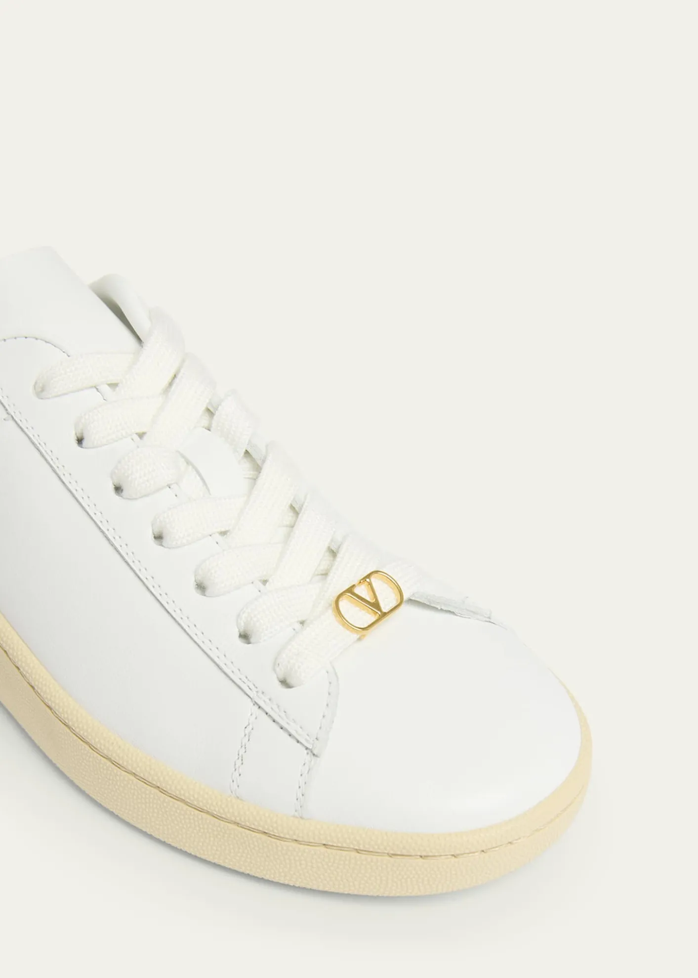 Valentino GaravaniRoyco VLogo Napa Low-Top Sneakers