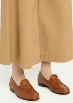 Valentino GaravaniVLogo Medallion Leather Loafers