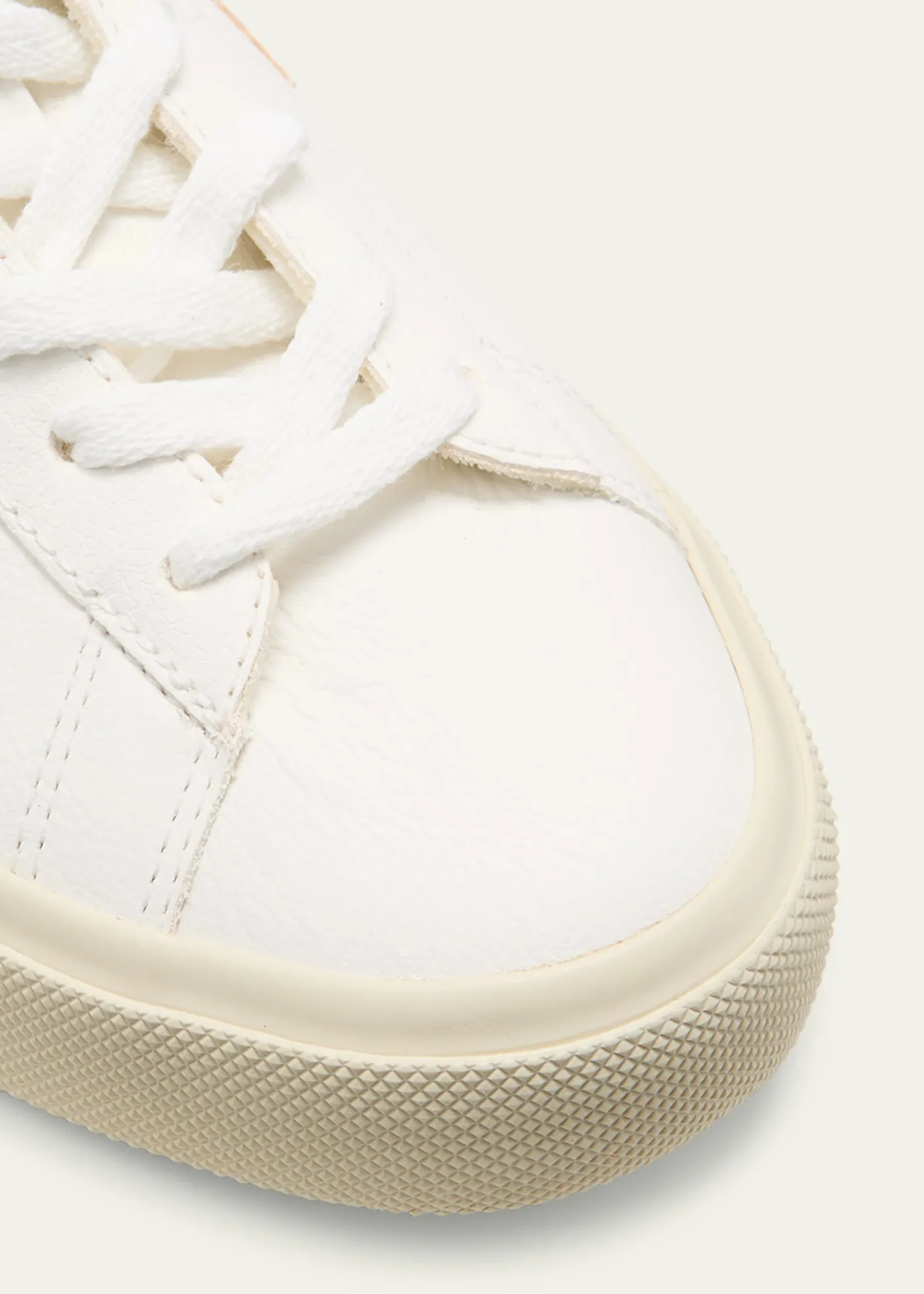 VEJACampo Bicolor Low-Top Sneakers