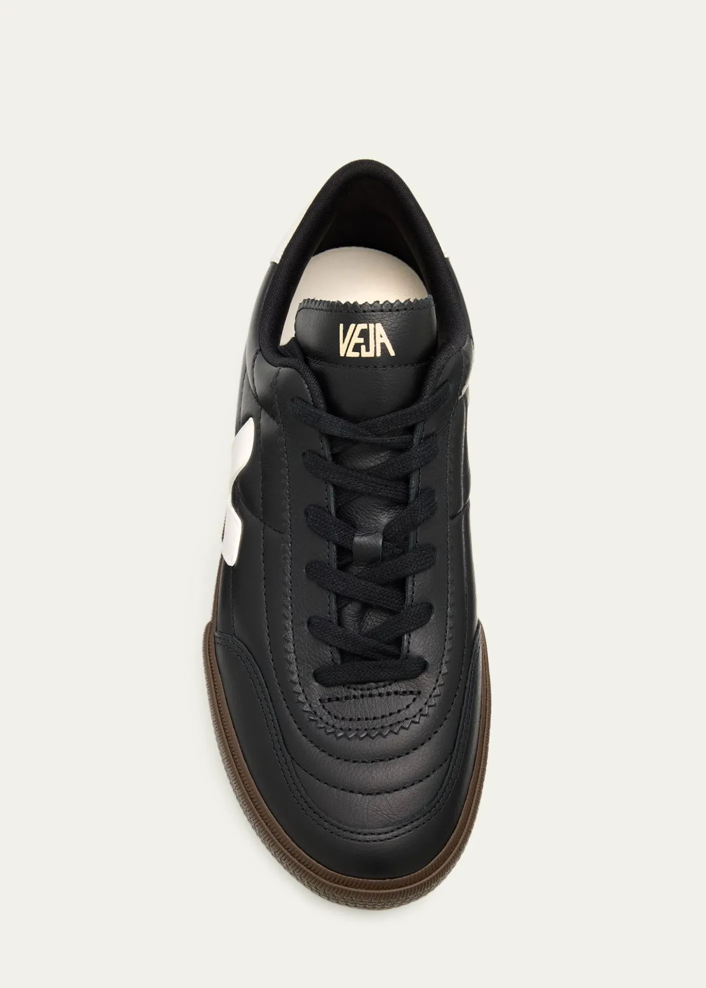 VEJAPanenka Low-Top Leather Sneakers
