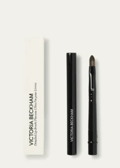 Victoria BeckhamBrush 30, Detailed Lip