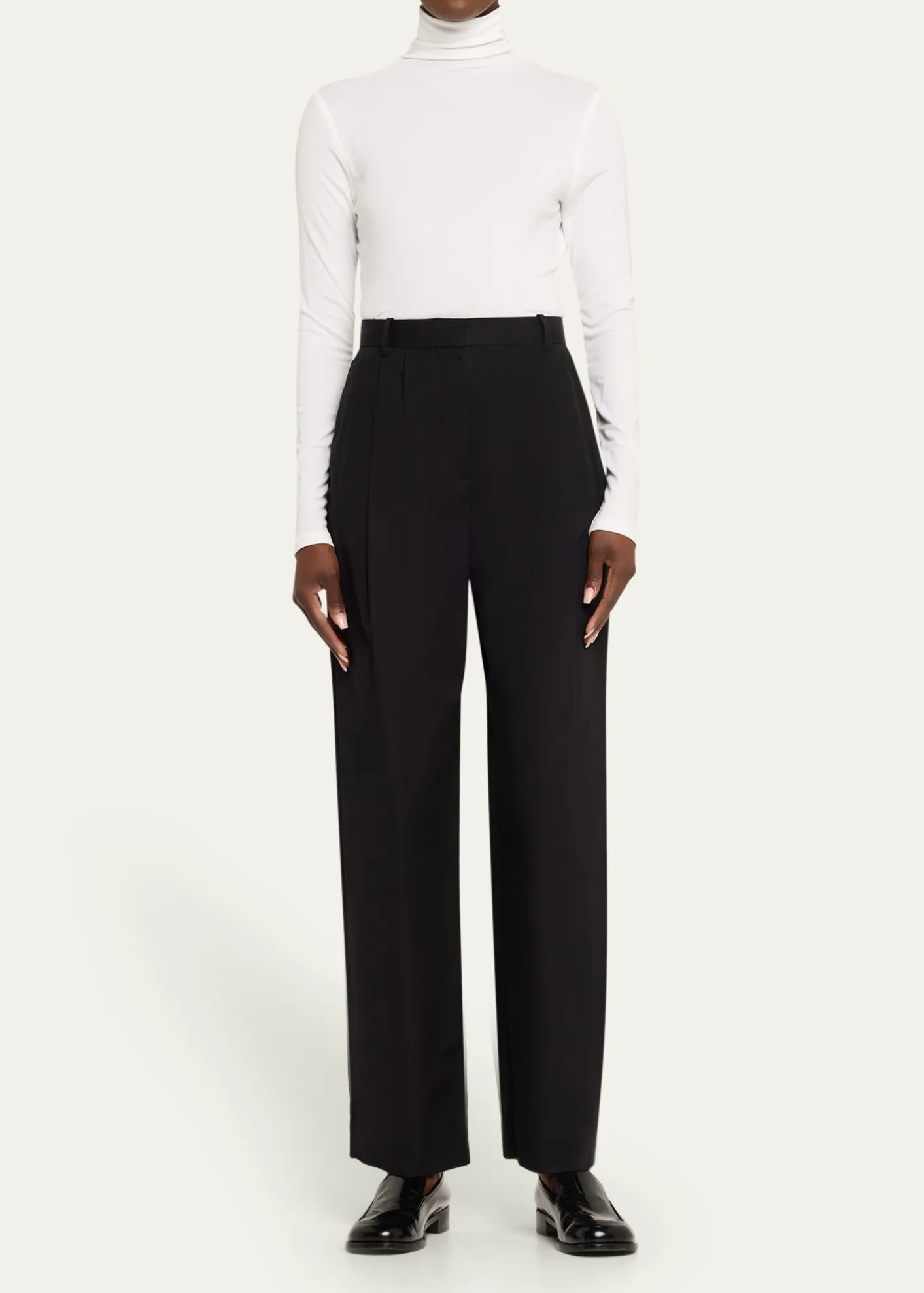 VinceEssential Long-Sleeve Turtleneck