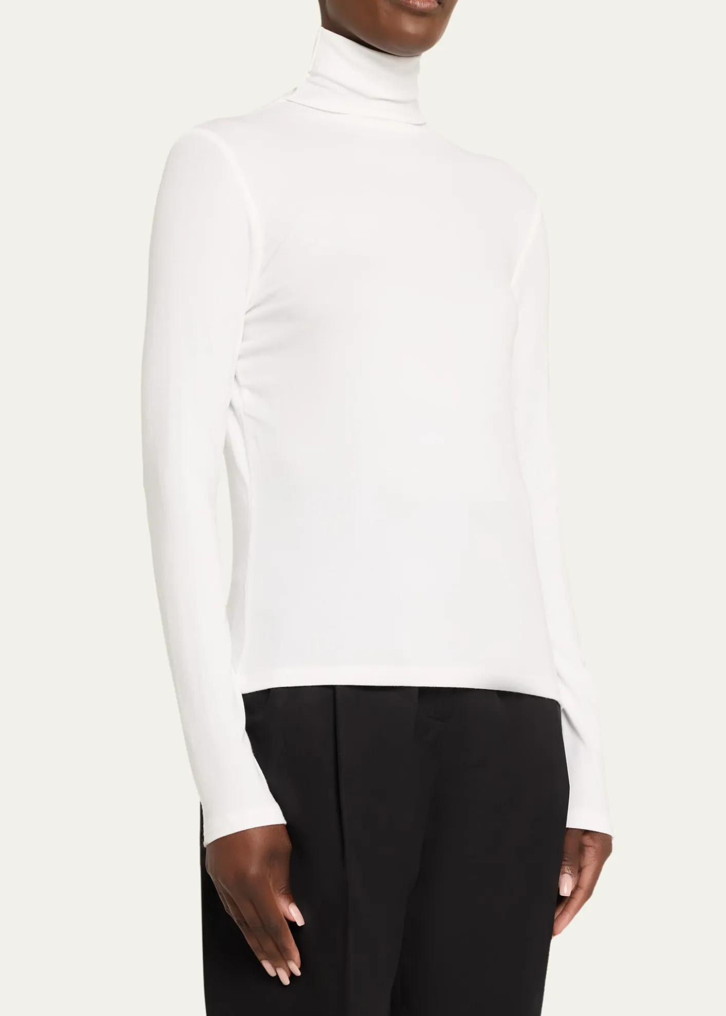 VinceEssential Long-Sleeve Turtleneck