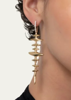 Vram18K Yellow Gold Chrona Totem Earrings with Diamonds