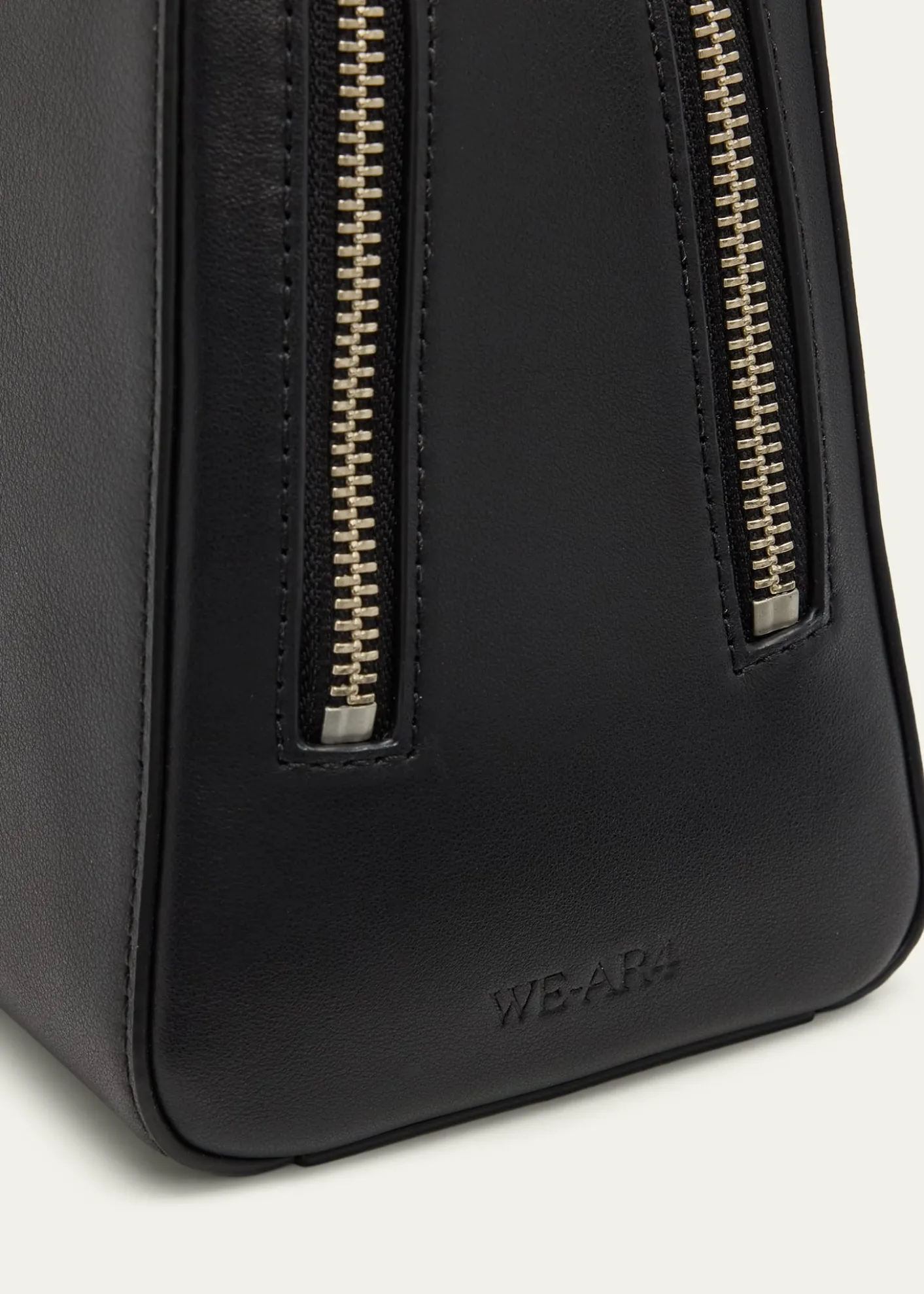 WE-AR4The Ivy 26 Leather Top-Handle Bag