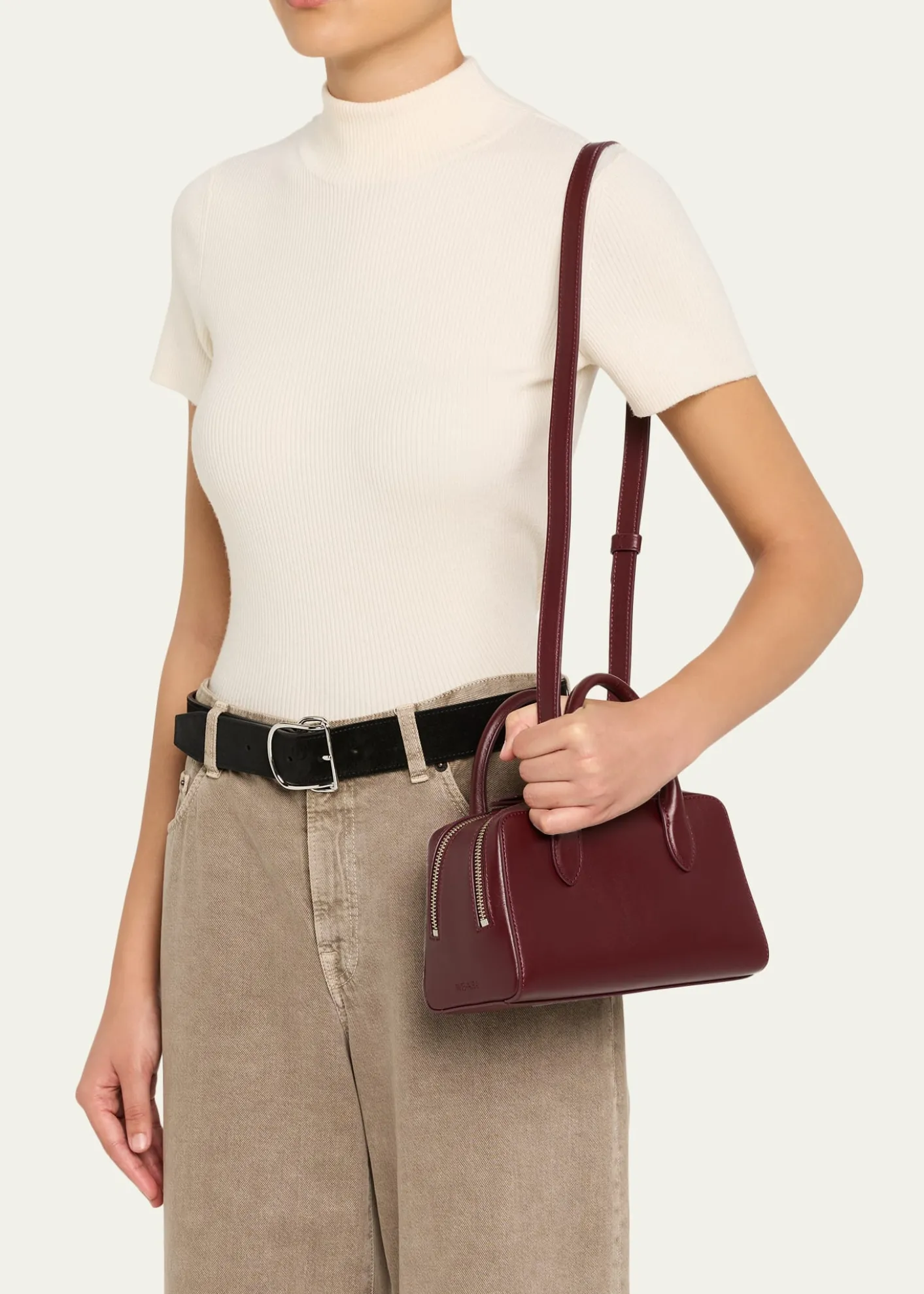 WE-AR4The Ivy 22 Leather Top-Handle Bag