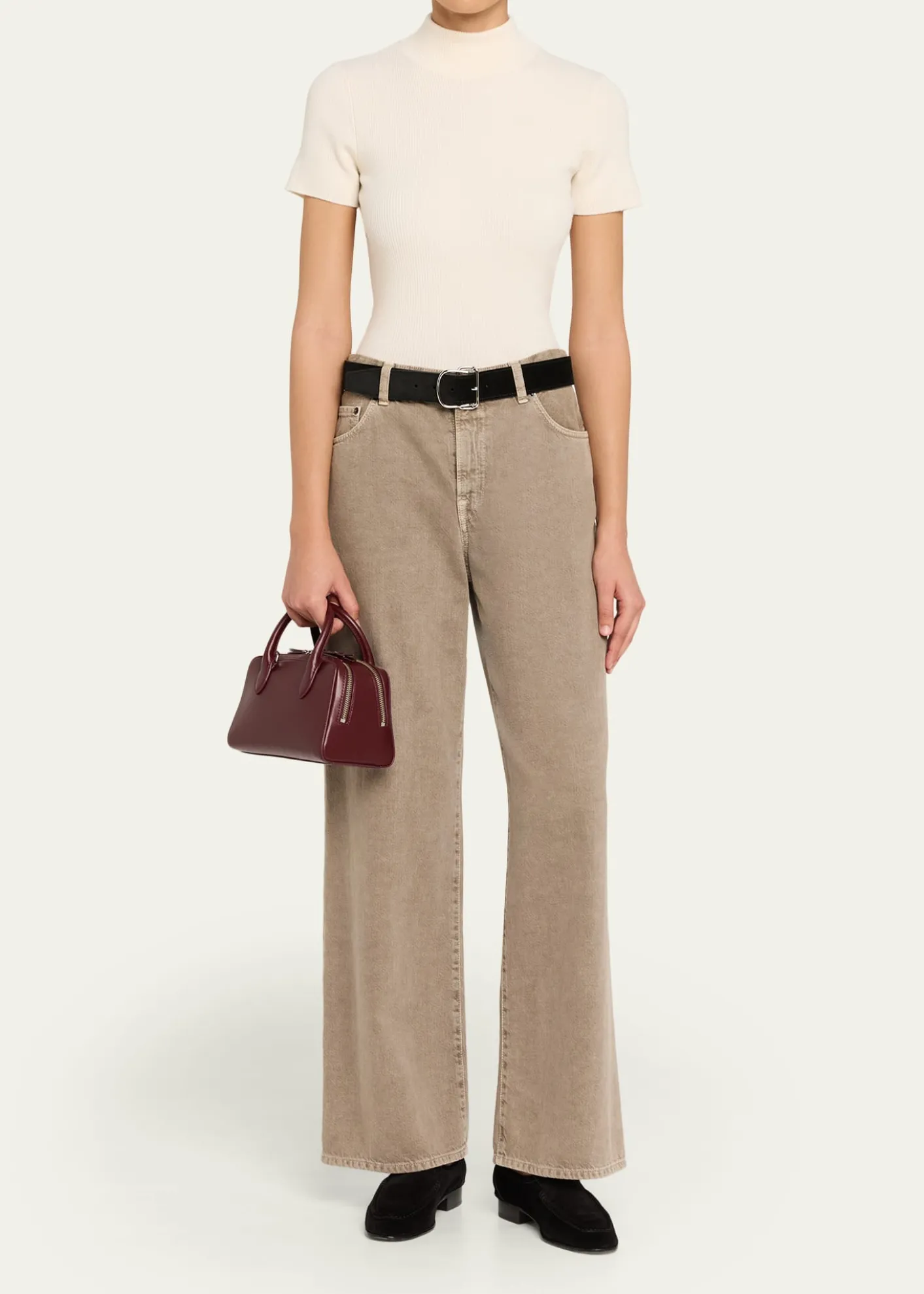 WE-AR4The Ivy 22 Leather Top-Handle Bag