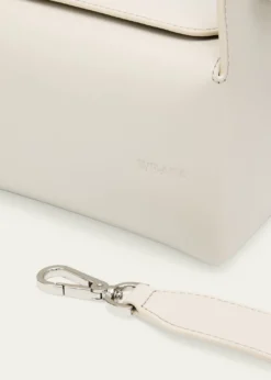 WE-AR4The Pastry Box 20 Leather Top-Handle Bag