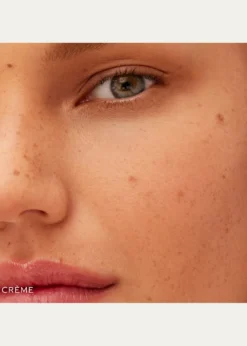 Westman AtelierVital Pressed Skincare Powder