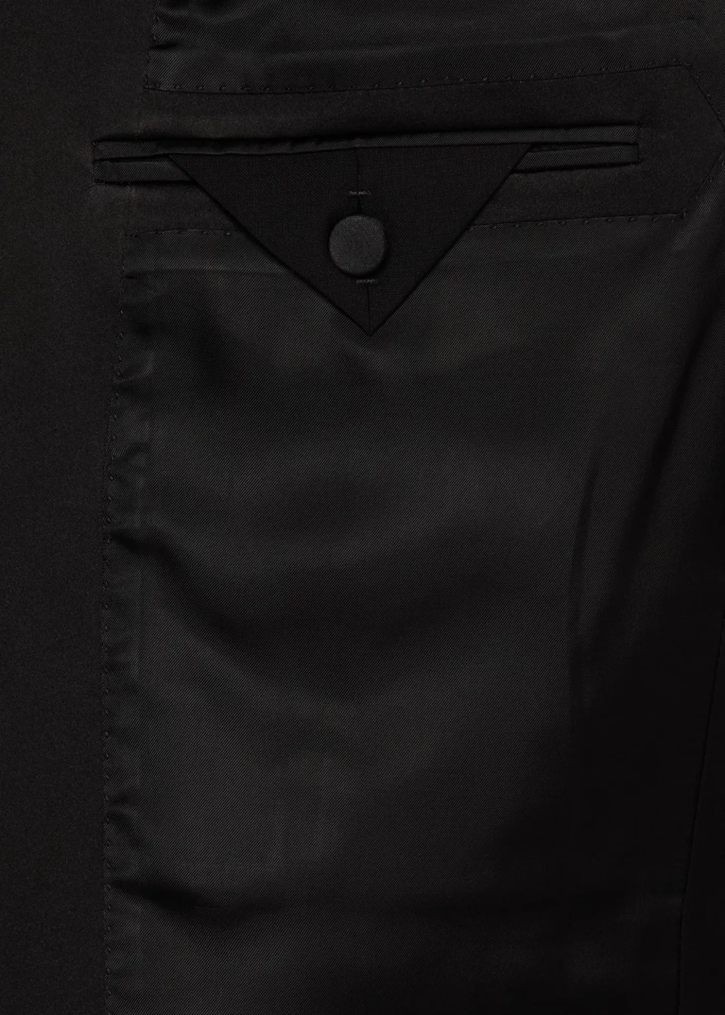 ZEGNAMen's Wool-Mohair Solid Tuxedo