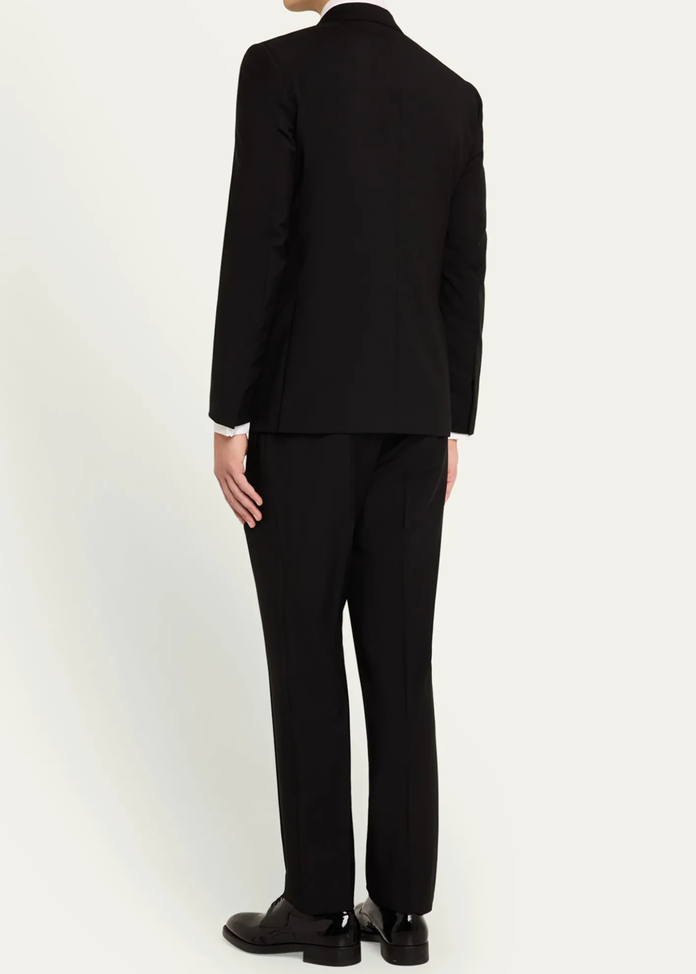 ZEGNAMen's Wool-Mohair Solid Tuxedo